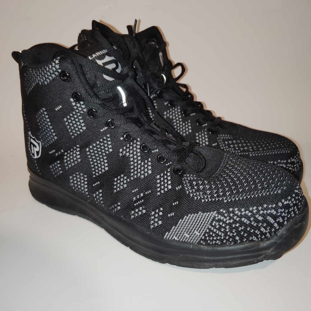 LARNMERN steel toe boots for men in size 9.5 offer both durability and protectio